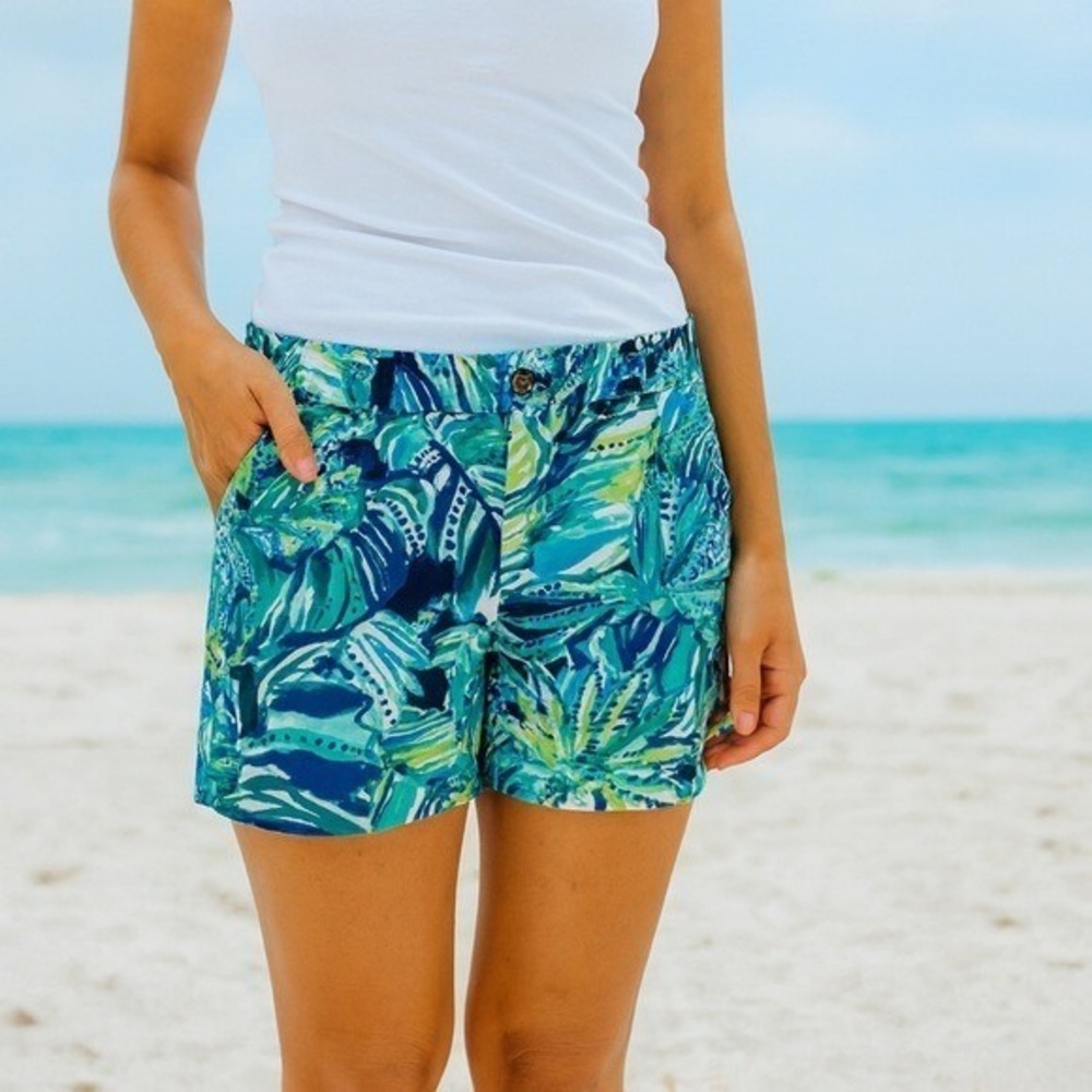 Lilly Pulitzer Hawaiian Floral Shorts Resort Coastal Travel Vacation Comfort 8